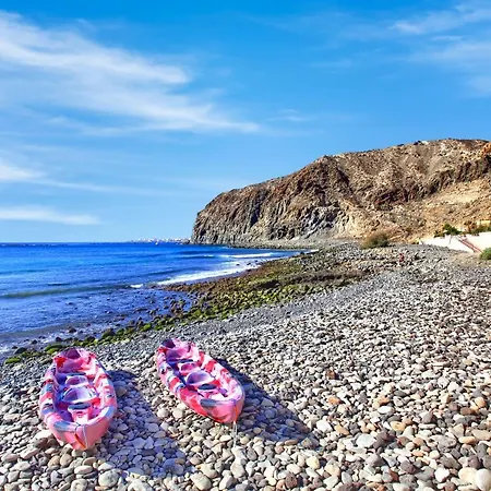 Lovely Mocan, Pool, Fast Wi-fi, Padel Court