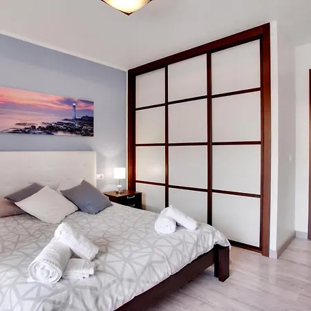 Lovely Mocan, Pool, Fast Wi-fi, Padel Court Apartment *